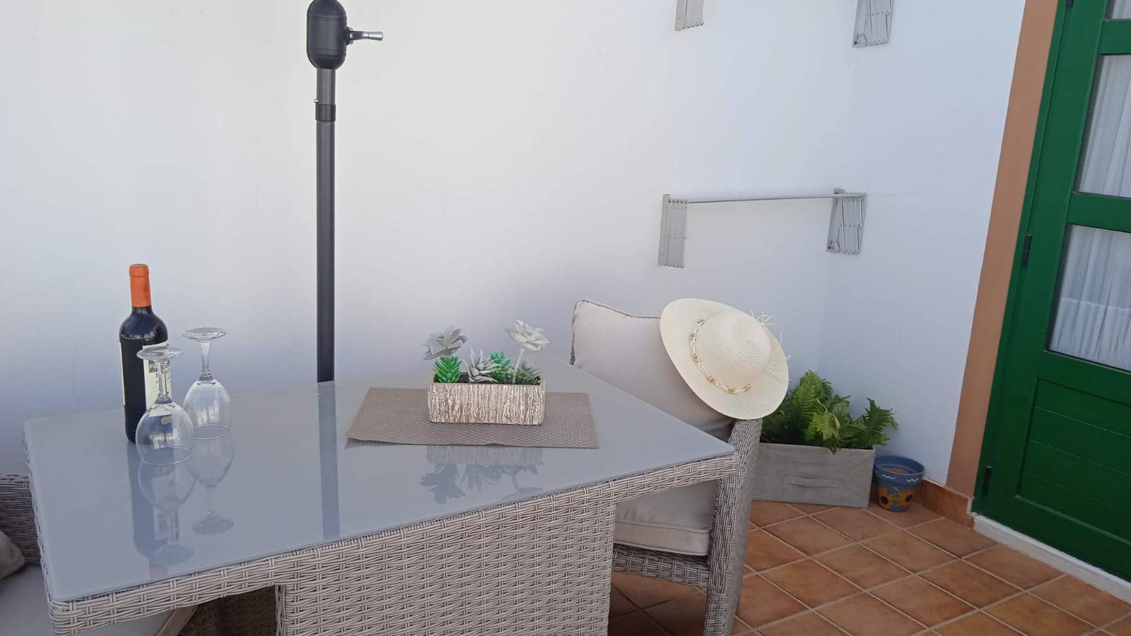 1 bedroom Apartment for sale in Caleta de Fuste with pool - € 170,000 (Ref: 9414570)