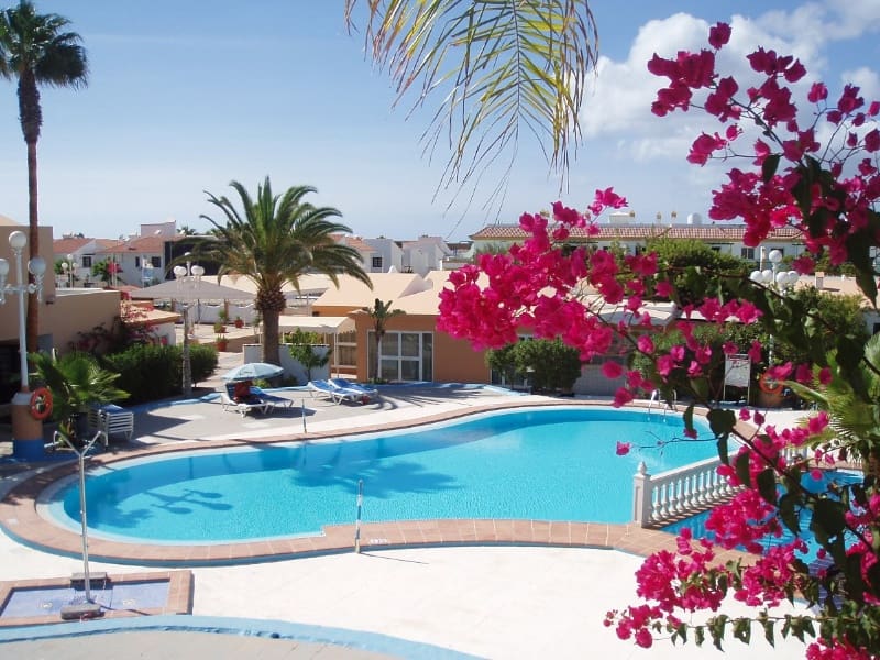 1 bedroom Apartment for sale in Caleta de Fuste with pool - € 149,000 (Ref: 9462903)