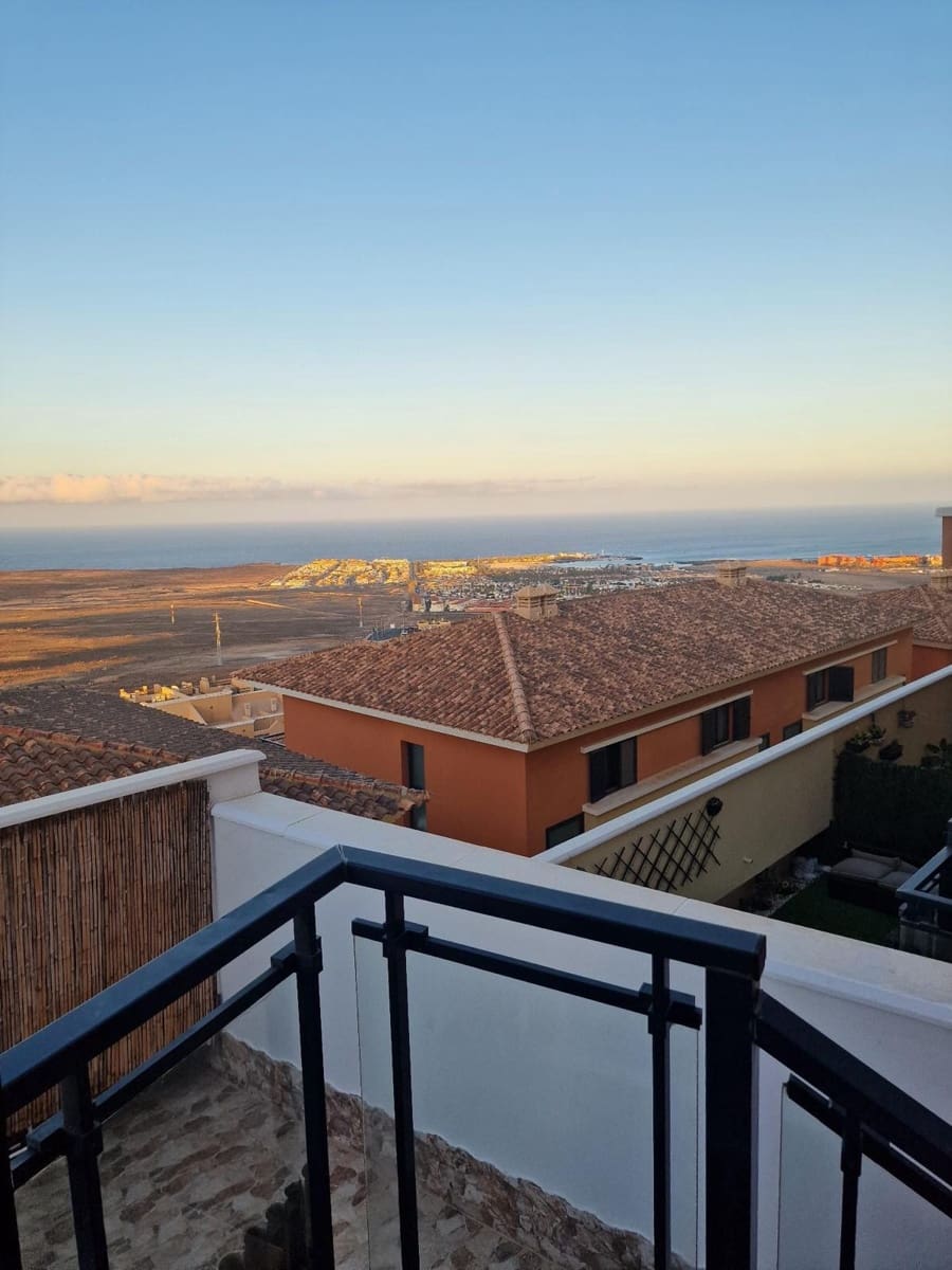 4 soveværelse Byhus til salg i Caleta de Fuste med swimmingpool - € 325.000 (Ref: 9532769)