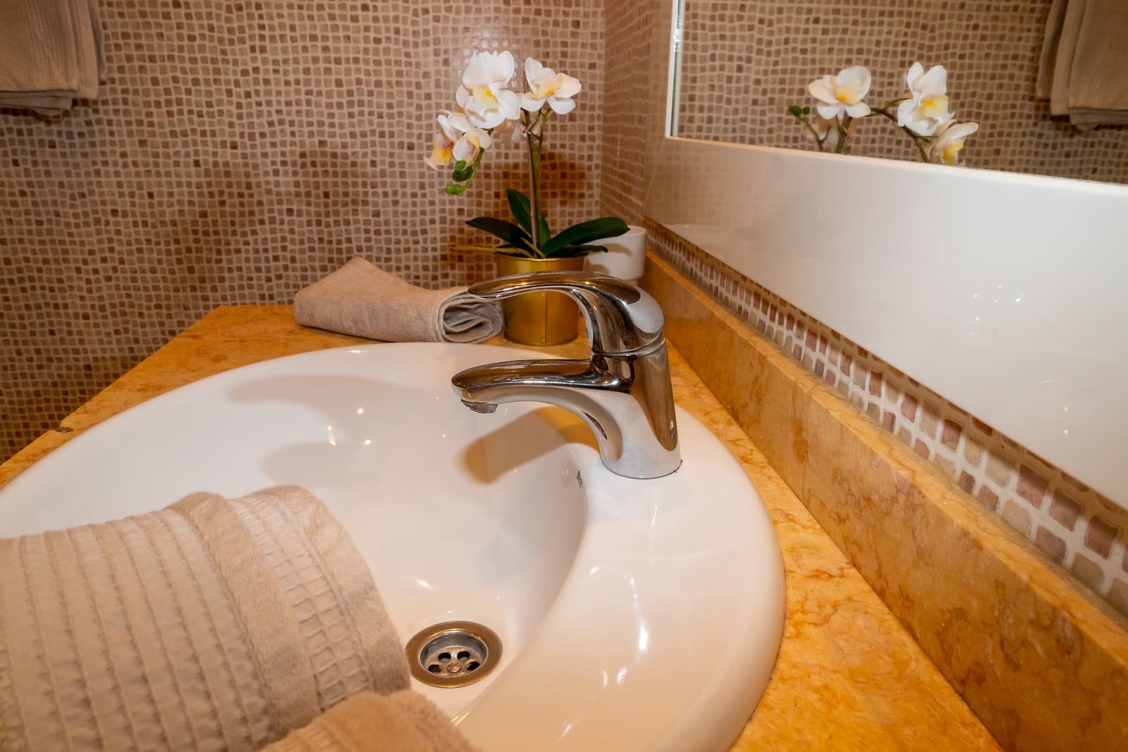 5 makuuhuone Huvila myytävänä paikassa Caleta de Fuste mukana uima-altaan 
autotalli - 429 000 € (Ref: 9547217)