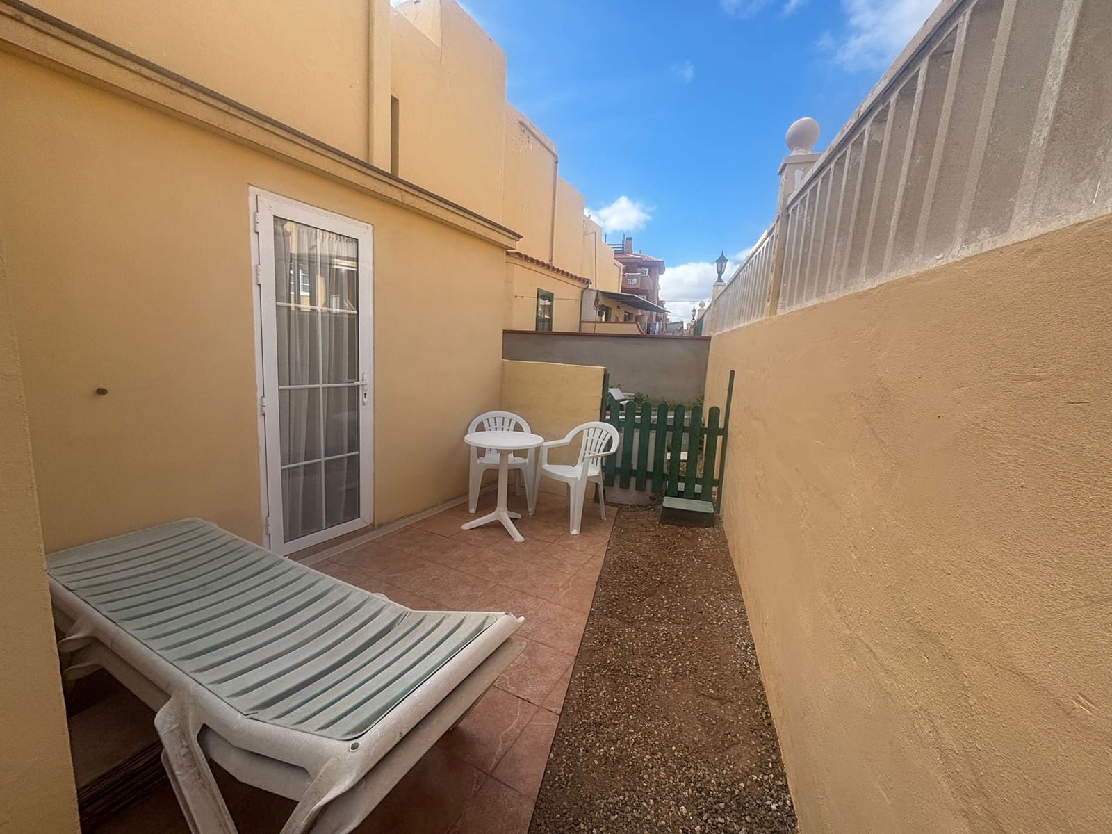 1 quarto Apartamento para venda em Caleta de Fuste com piscina - 189 000 € (Ref: 9551985)