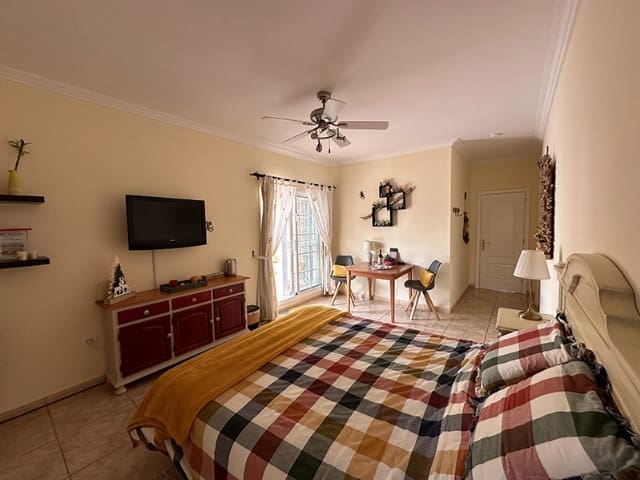 3 soverom Villa til salgs i Triquivijate med svømmebasseng garasje - € 570 000 (Ref: 9569390)