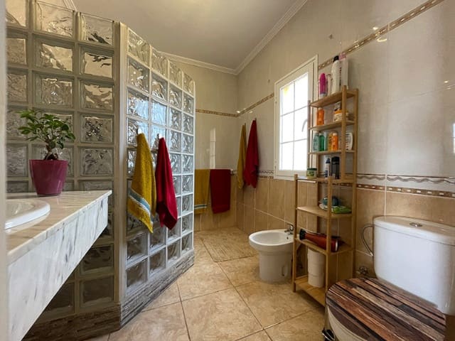 3 soverom Villa til salgs i Triquivijate med svømmebasseng garasje - € 570 000 (Ref: 9569390)