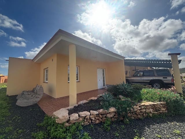 3 soverom Villa til salgs i Triquivijate med svømmebasseng garasje - € 570 000 (Ref: 9569390)