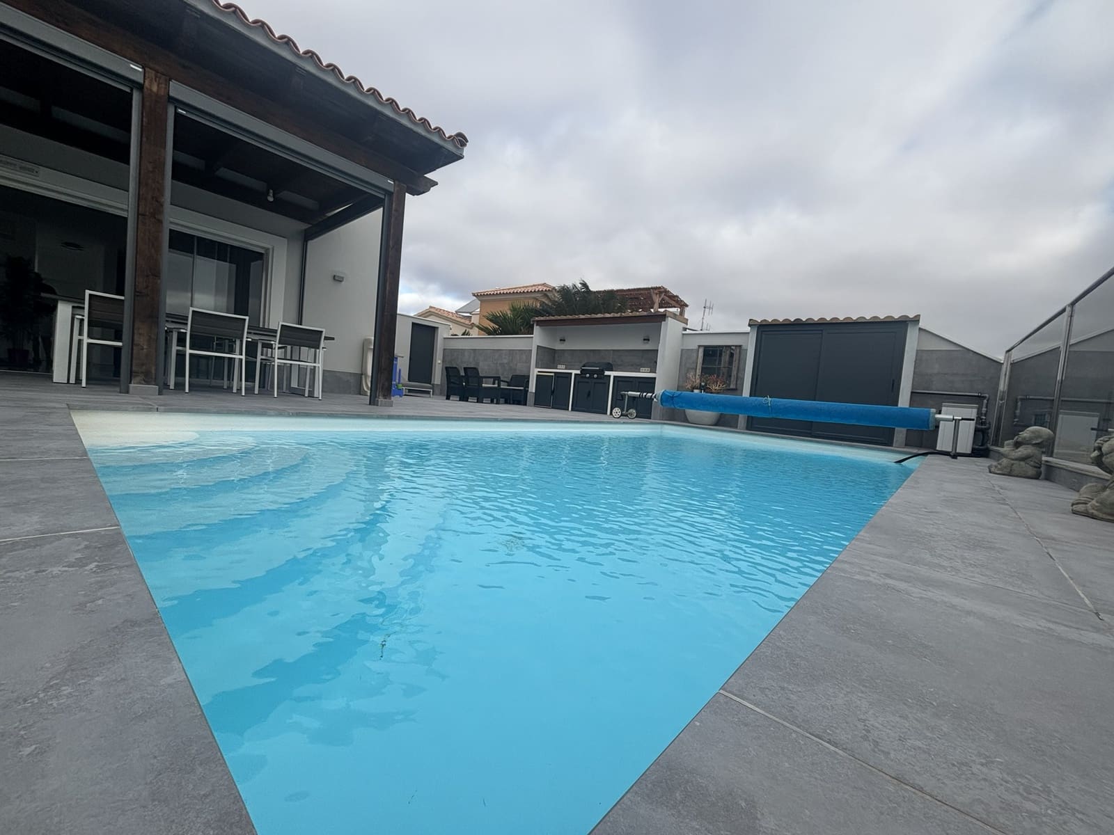 4 slaapkamer Villa te koop in Caleta de Fuste met zwembad - € 575.000 (Ref: 9571878)