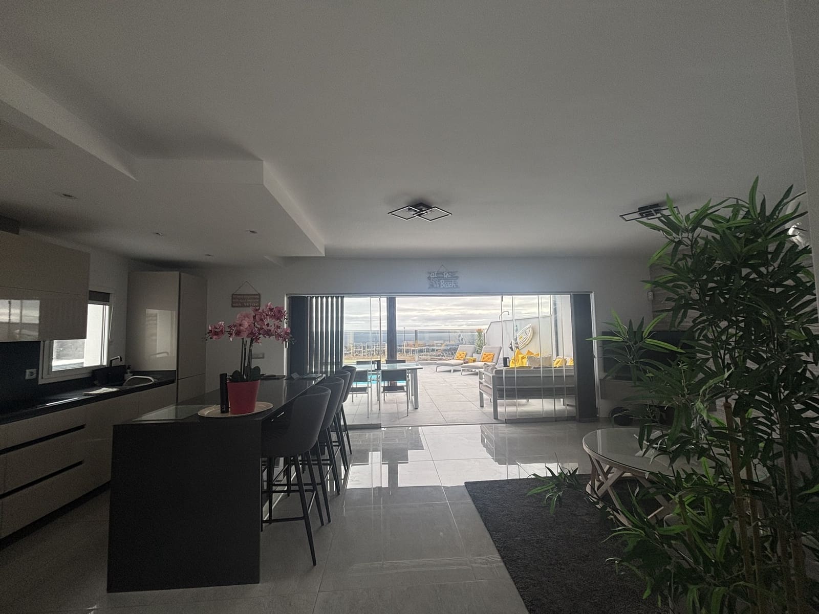 4 slaapkamer Villa te koop in Caleta de Fuste met zwembad - € 575.000 (Ref: 9571878)