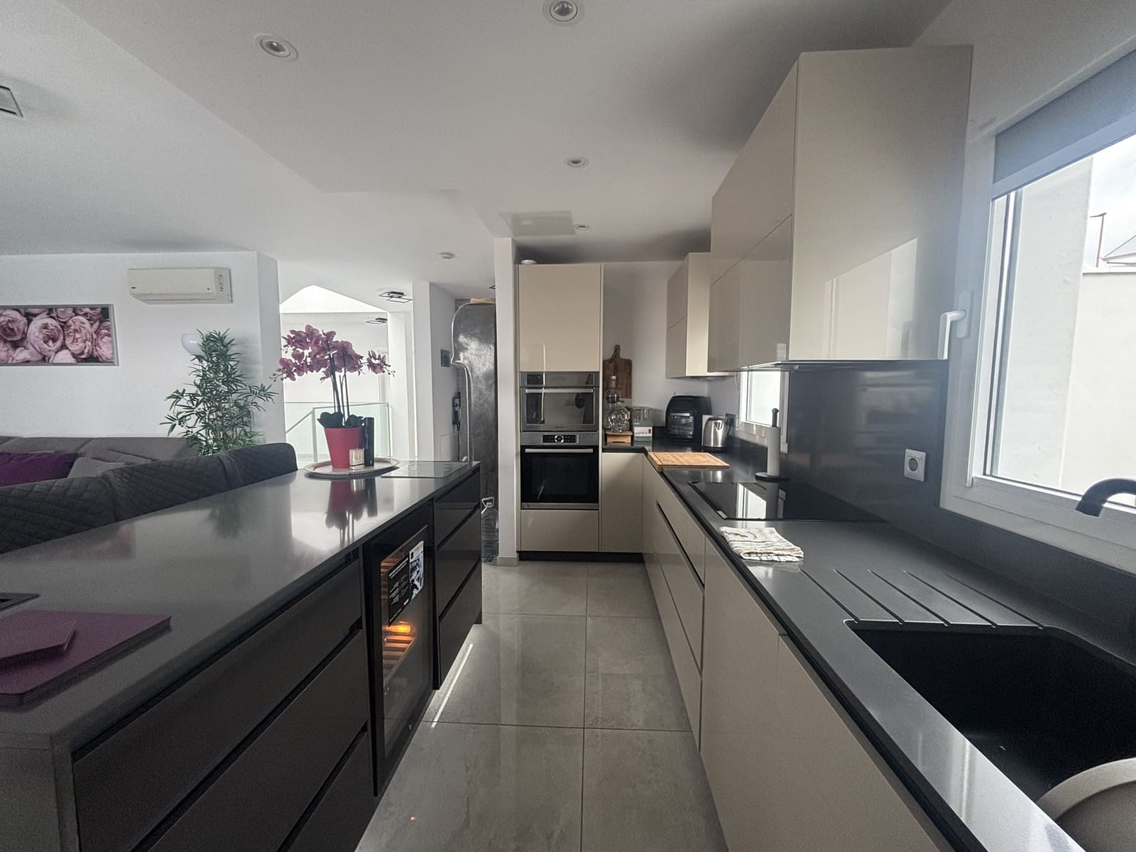 4 slaapkamer Villa te koop in Caleta de Fuste met zwembad - € 575.000 (Ref: 9571878)