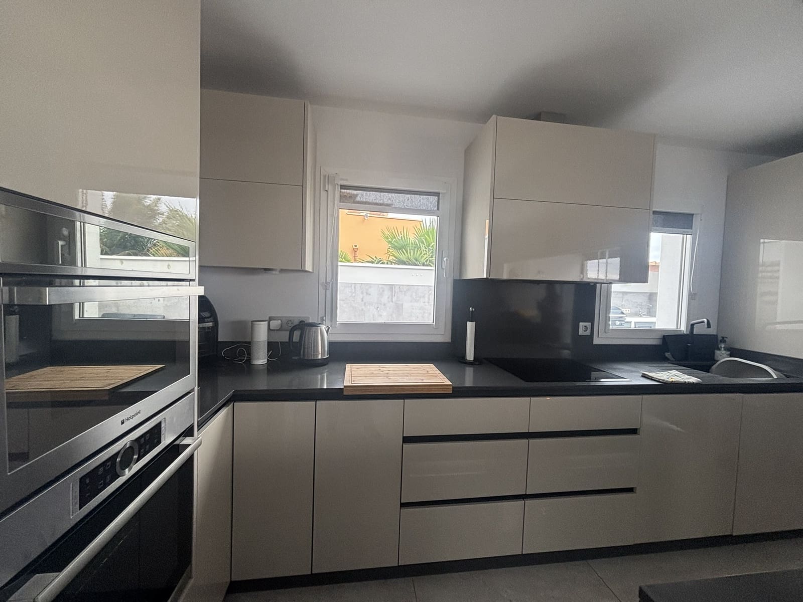 4 slaapkamer Villa te koop in Caleta de Fuste met zwembad - € 575.000 (Ref: 9571878)