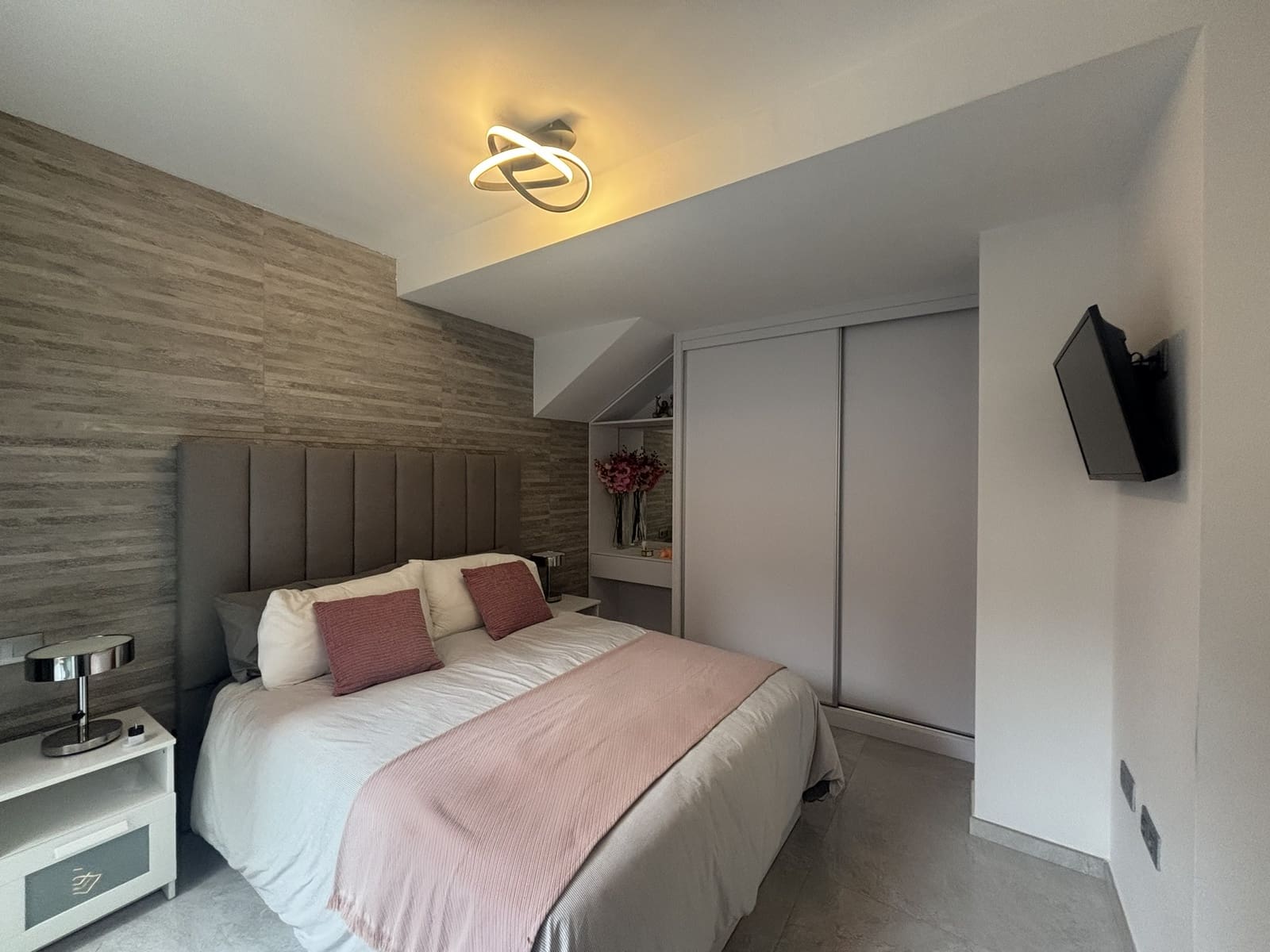 4 slaapkamer Villa te koop in Caleta de Fuste met zwembad - € 575.000 (Ref: 9571878)