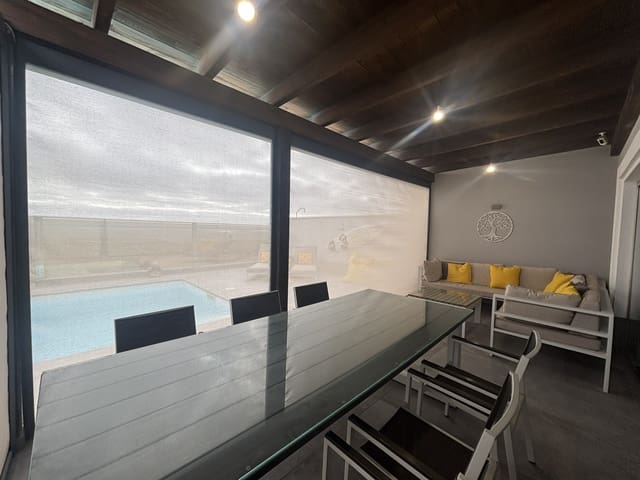 4 slaapkamer Villa te koop in Caleta de Fuste, Antigua met zwembad - € 575.000 (Ref: 9571878)