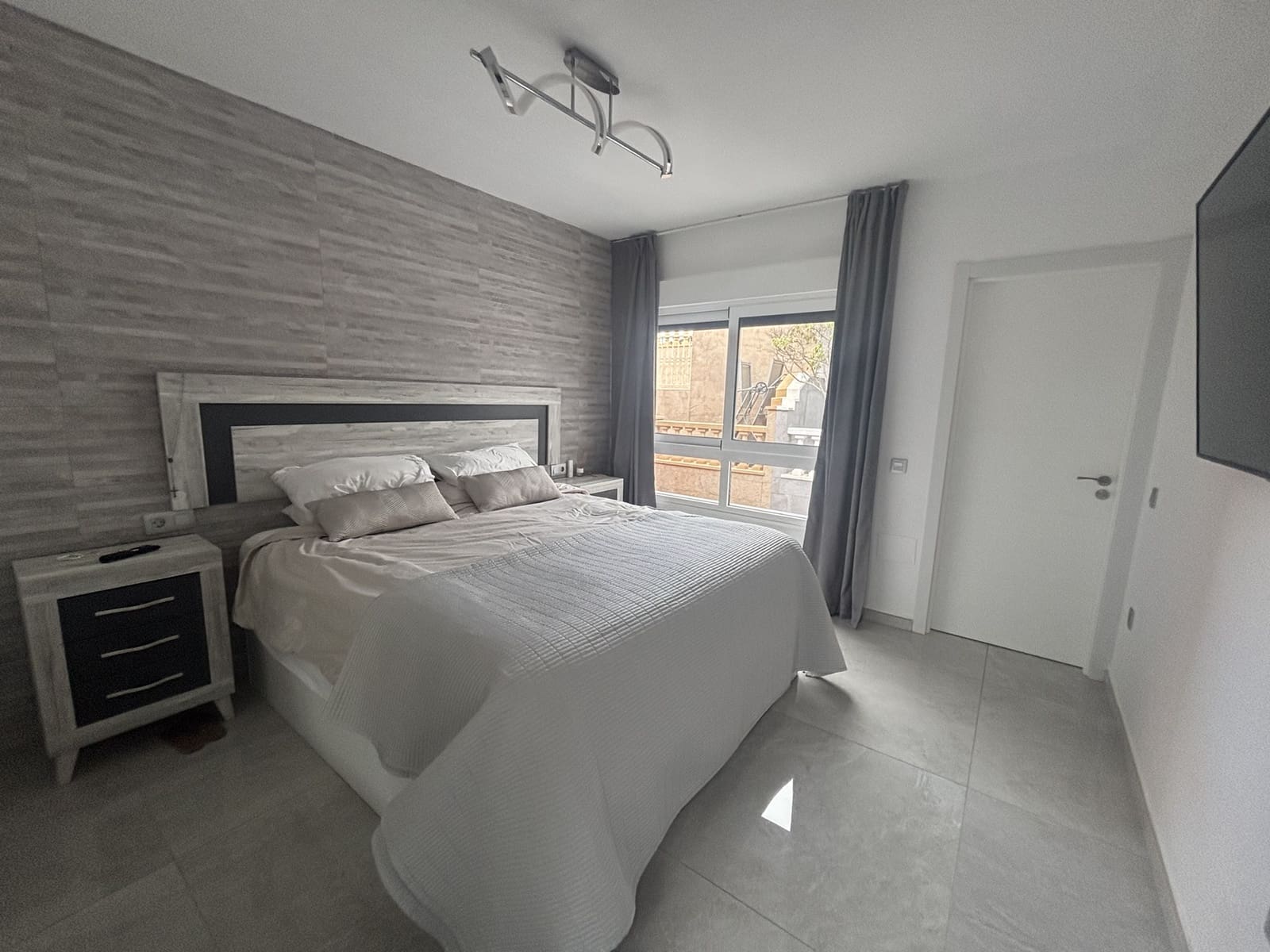 4 slaapkamer Villa te koop in Caleta de Fuste met zwembad - € 575.000 (Ref: 9571878)