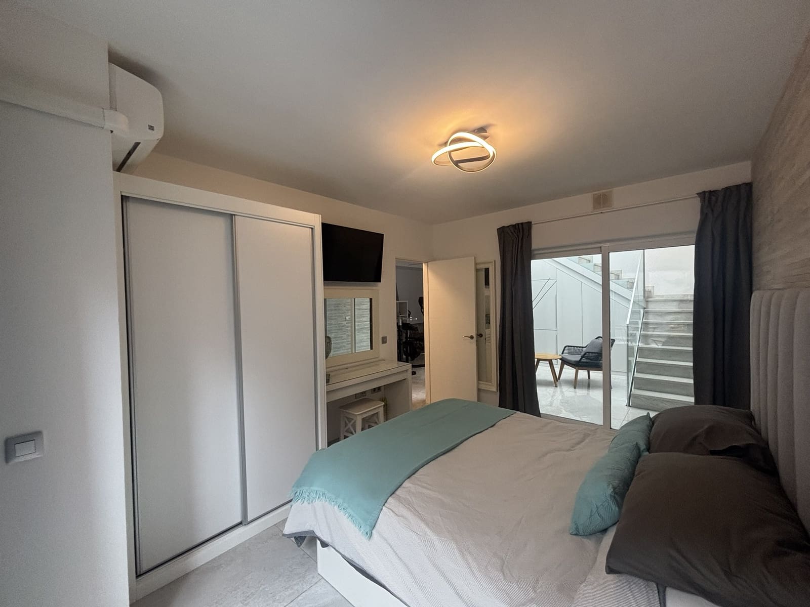 4 slaapkamer Villa te koop in Caleta de Fuste met zwembad - € 575.000 (Ref: 9571878)