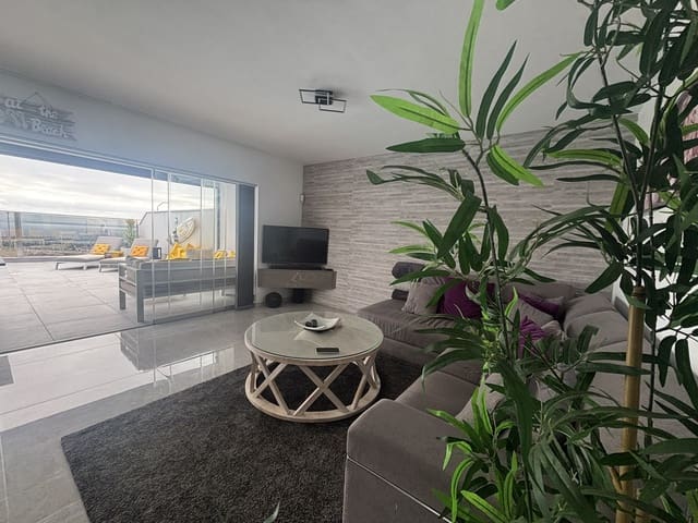 Chalet de 4 habitaciones en Caleta de Fuste, Antigua en venta con piscina - 575.000 € (Ref: 9571878)