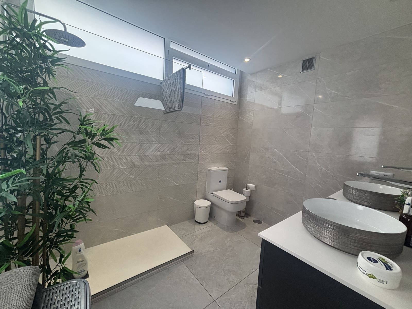 4 slaapkamer Villa te koop in Caleta de Fuste met zwembad - € 575.000 (Ref: 9571878)