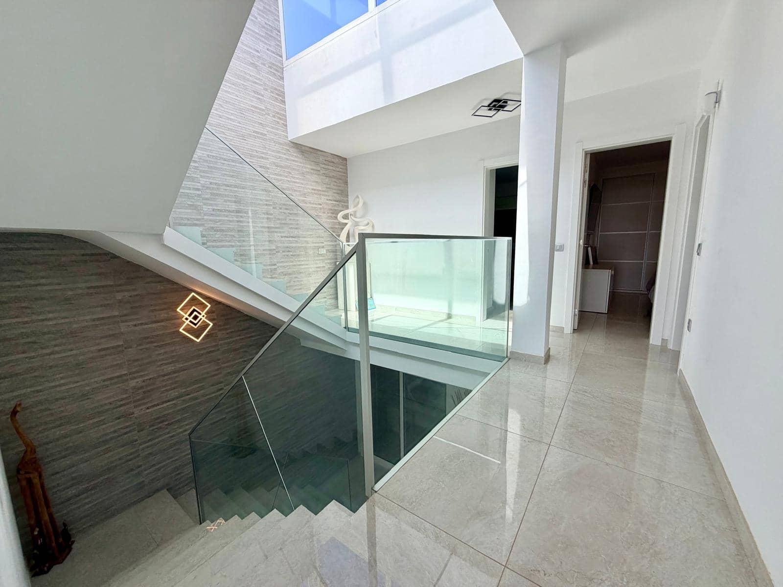 Chalet de 4 habitaciones en Caleta de Fuste en venta con piscina - 575.000 € (Ref: 9571878)