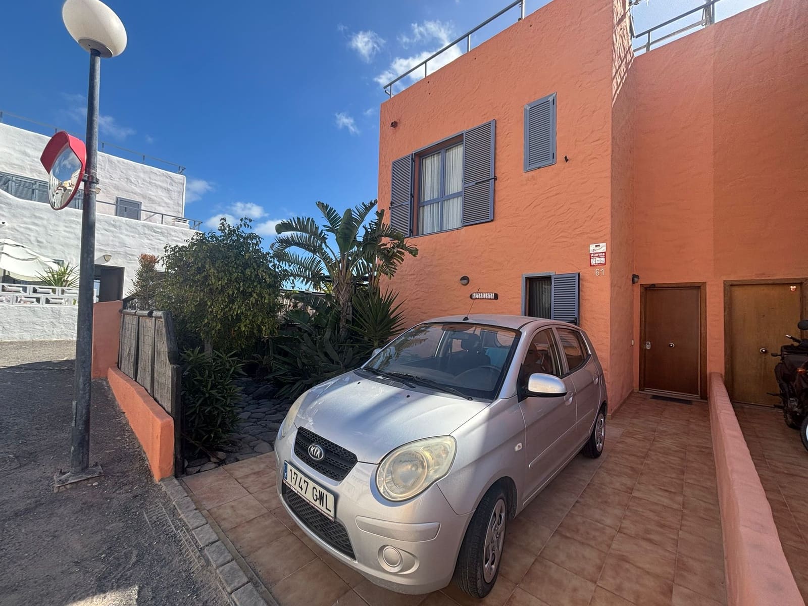 3 soveværelse Byhus til salg i Caleta de Fuste med swimmingpool garage - € 279.000 (Ref: 9572283)