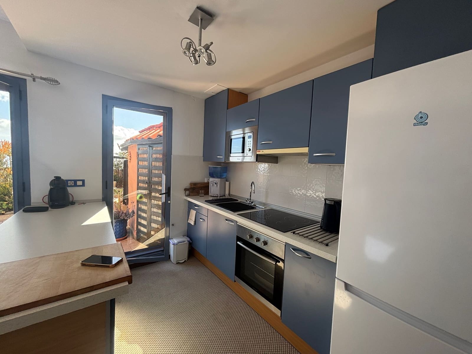 3 soveværelse Byhus til salg i Caleta de Fuste med swimmingpool garage - € 279.000 (Ref: 9572283)