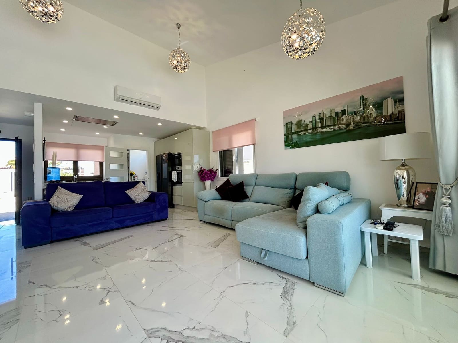 3 bedroom Villa for sale in Caleta de Fuste with pool - € 590,000 (Ref: 9628352)