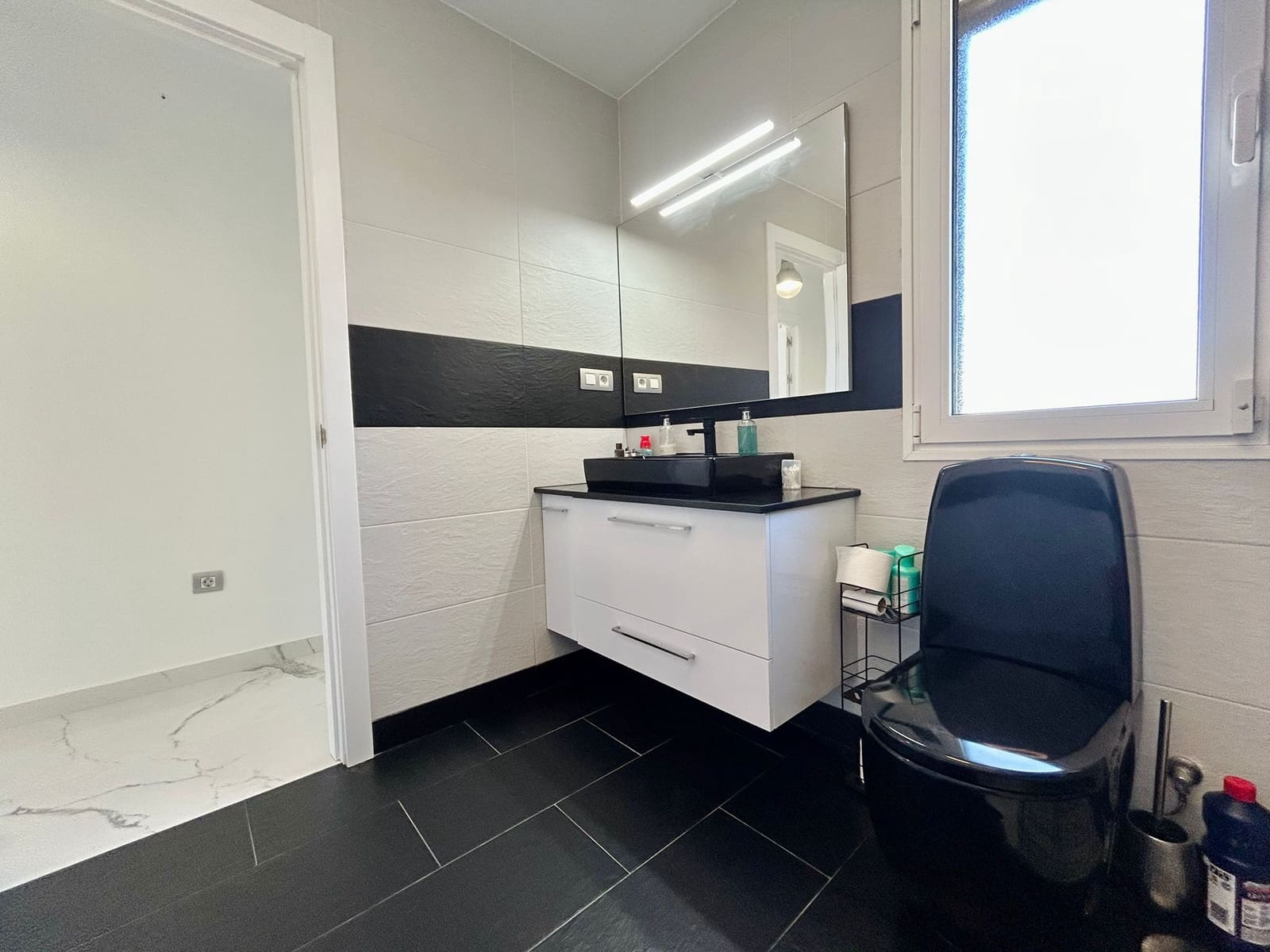 3 bedroom Villa for sale in Caleta de Fuste with pool - € 590,000 (Ref: 9628352)