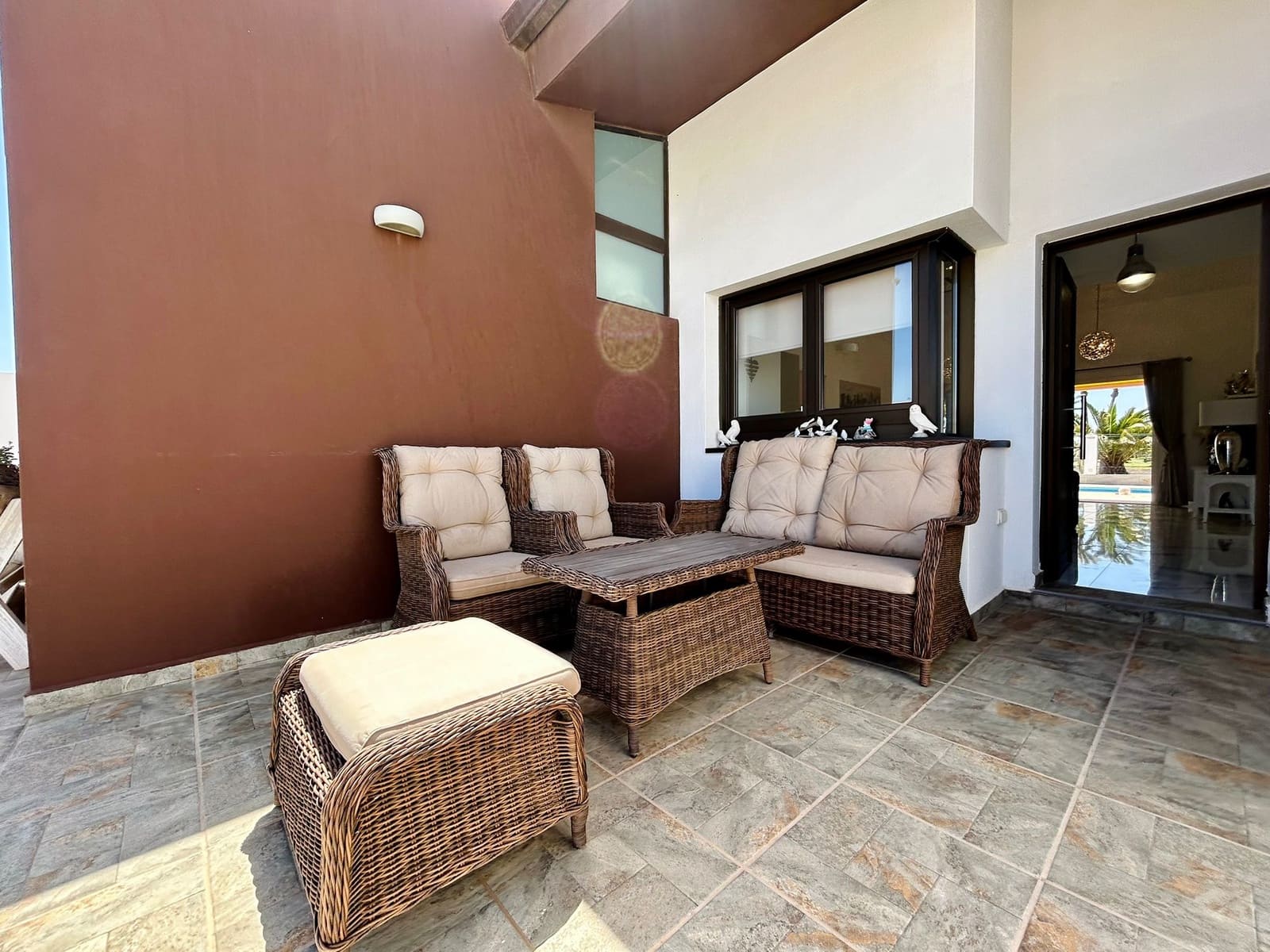 3 bedroom Villa for sale in Caleta de Fuste with pool - € 590,000 (Ref: 9628352)