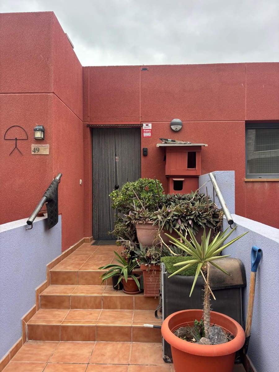 3 chambre Maison de Ville à vendre à Caleta de Fuste avec piscine garage - 279 000 € (Ref: 9642859)