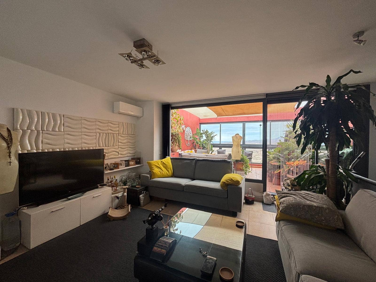 3 chambre Maison de Ville à vendre à Caleta de Fuste avec piscine garage - 279 000 € (Ref: 9642859)