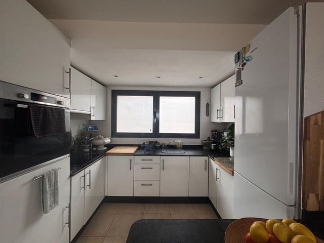 3 slaapkamer Huis te koop in Caleta de Fuste, Antigua met zwembad garage - € 279.000 (Ref: 9642859)