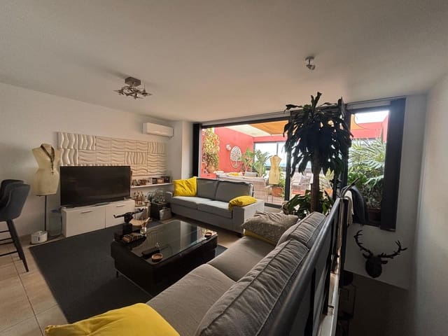 3 slaapkamer Huis te koop in Caleta de Fuste, Antigua met zwembad garage - € 279.000 (Ref: 9642859)