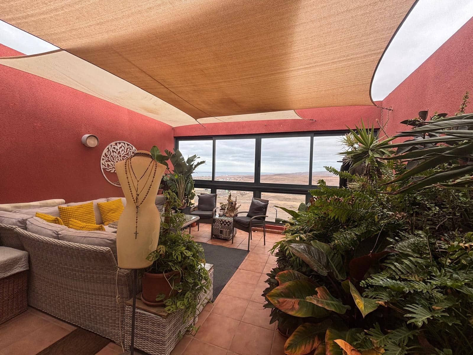 3 chambre Maison de Ville à vendre à Caleta de Fuste avec piscine garage - 279 000 € (Ref: 9642859)