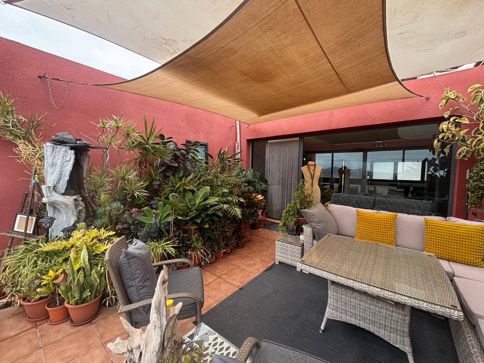 3 chambre Maison de Ville à vendre à Caleta de Fuste avec piscine garage - 279 000 € (Ref: 9642859)