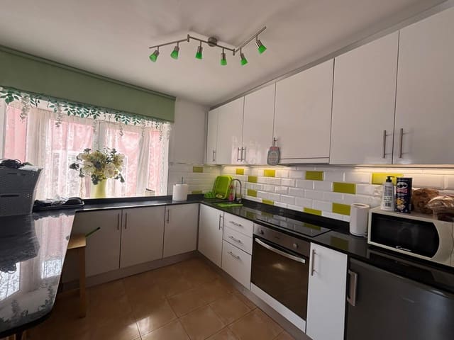 3 soverom Leilighet til salgs i Costa de Antigua, Antigua med svømmebasseng - € 195 000 (Ref: 9669298)