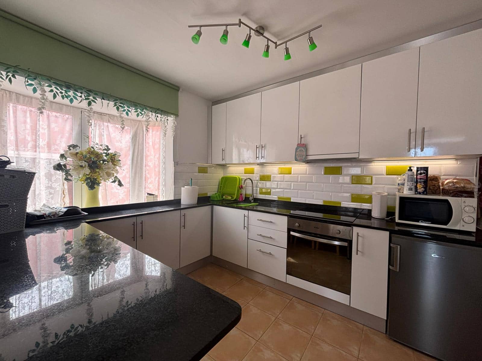 3 sovrum Lägenhet till salu i Costa de Antigua med pool - 195 000 € (Ref: 9669298)