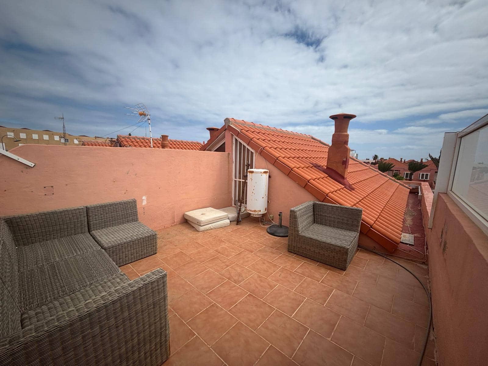 3 sovrum Lägenhet till salu i Costa de Antigua med pool - 195 000 € (Ref: 9669298)