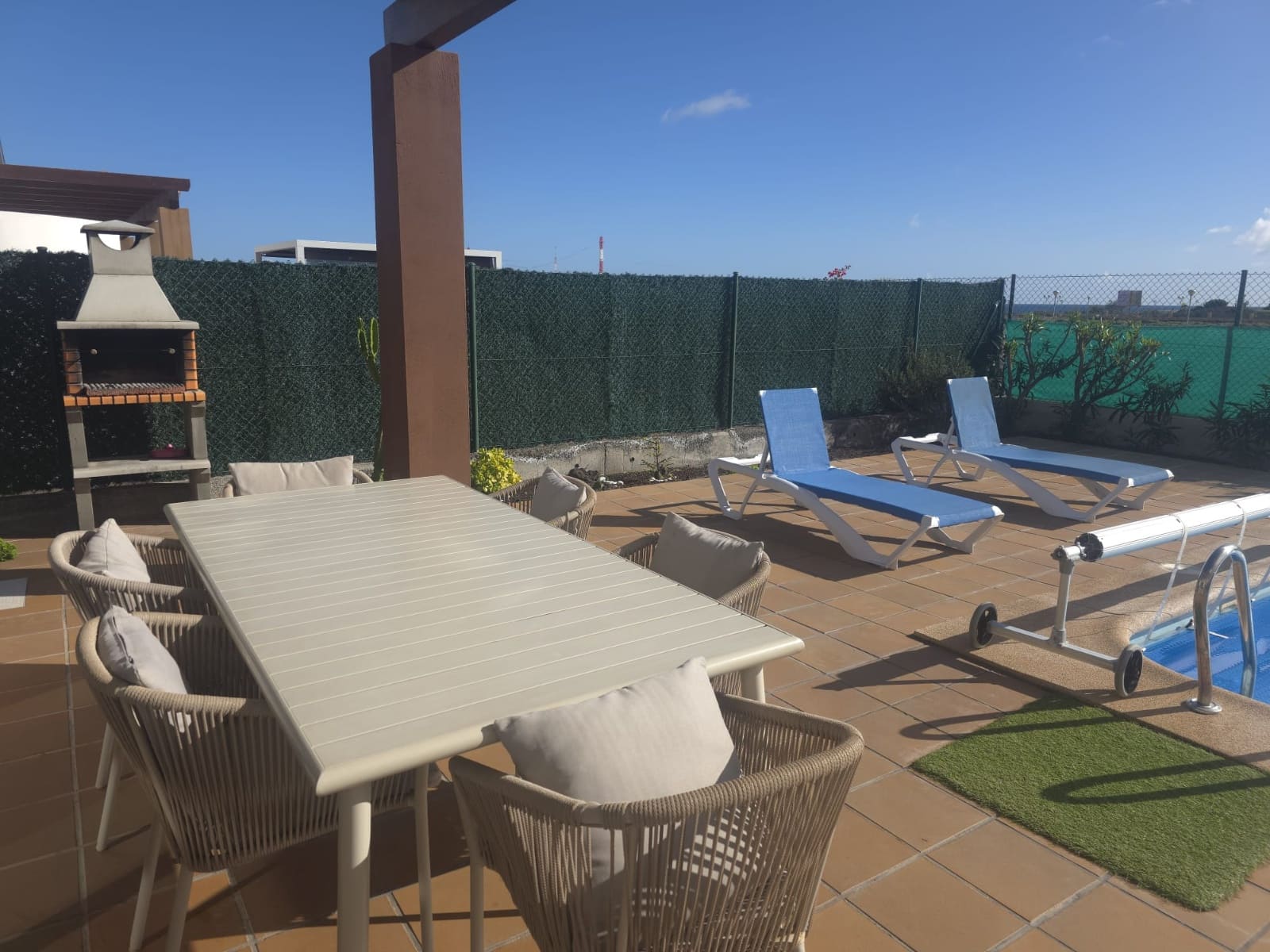 2 Zimmer Villa zu verkaufen in Caleta de Fuste mit Pool - 535.000 € (Ref: 9715319)