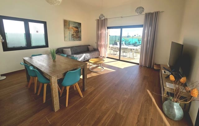 2 bedroom Villa for sale in Caleta de Fuste, Antigua with pool - € 535,000 (Ref: 9715319)