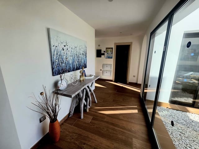 2 bedroom Villa for sale in Caleta de Fuste, Antigua with pool - € 535,000 (Ref: 9715319)