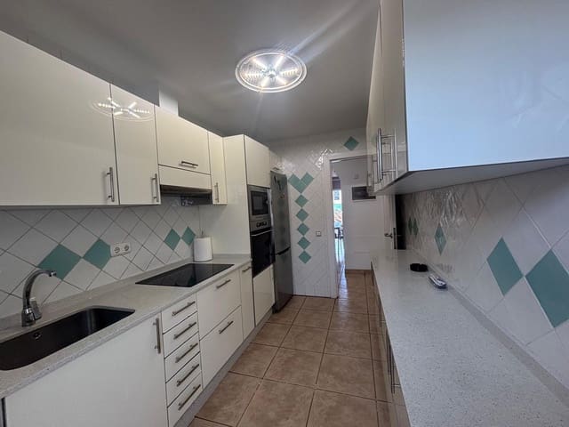 2 soverom Leilighet til salgs i Caleta de Fuste, Antigua med svømmebasseng garasje - € 289 000 (Ref: 9757543)