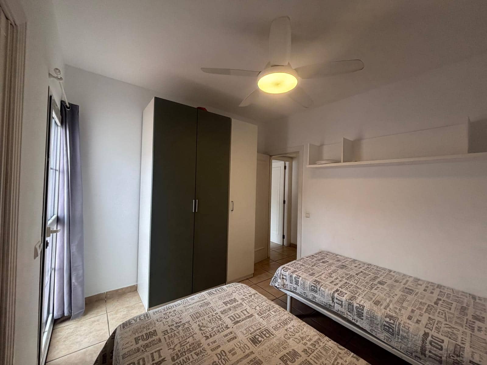 2 soverom Leilighet til salgs i Caleta de Fuste med svømmebasseng garasje - € 289 000 (Ref: 9757543)