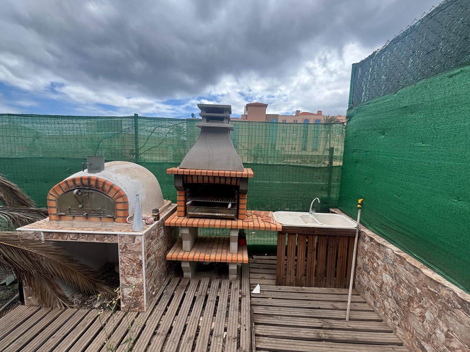 2 soverom Leilighet til salgs i Caleta de Fuste med svømmebasseng garasje - € 289 000 (Ref: 9757543)