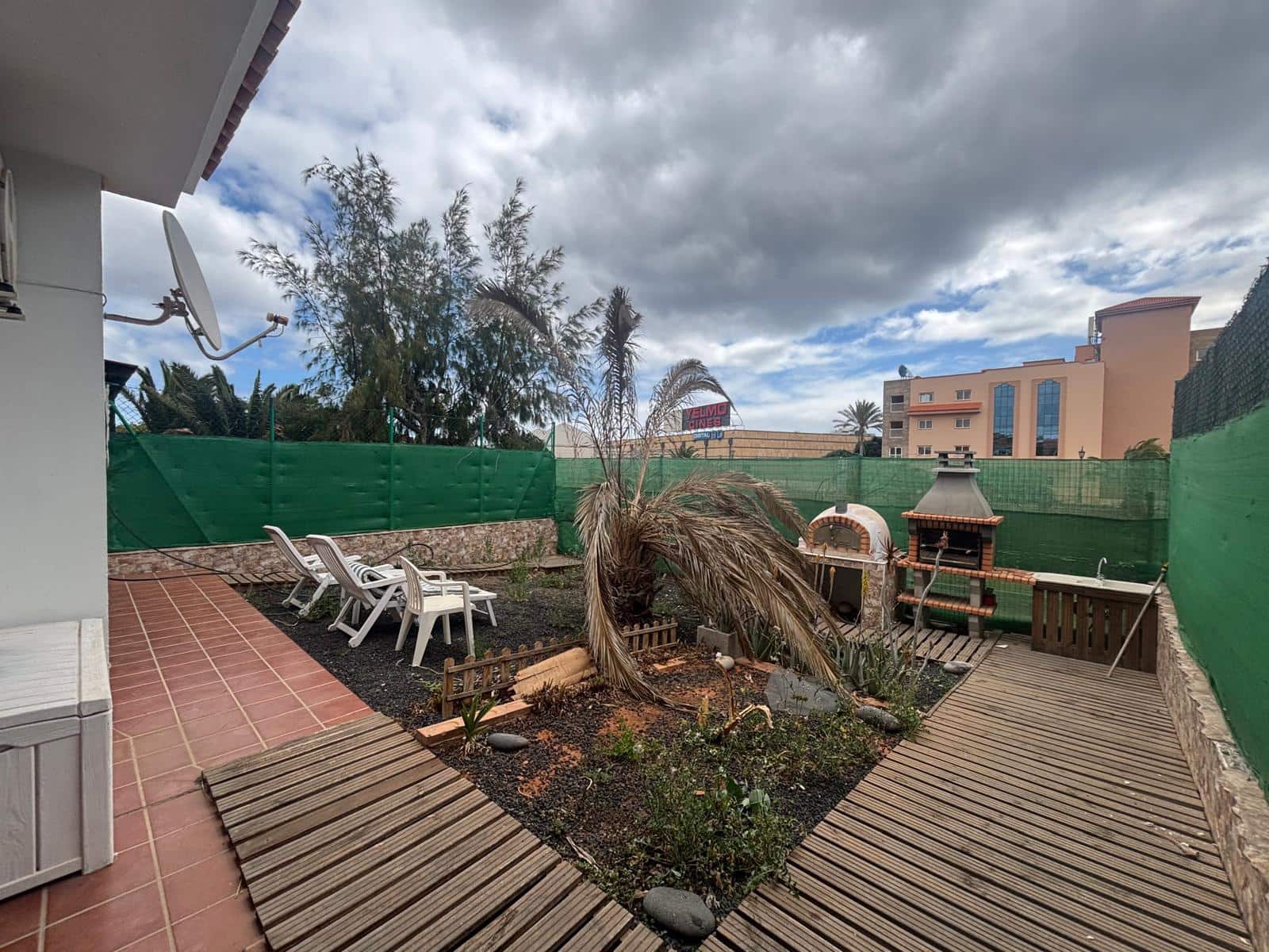 2 soverom Leilighet til salgs i Caleta de Fuste med svømmebasseng garasje - € 289 000 (Ref: 9757543)