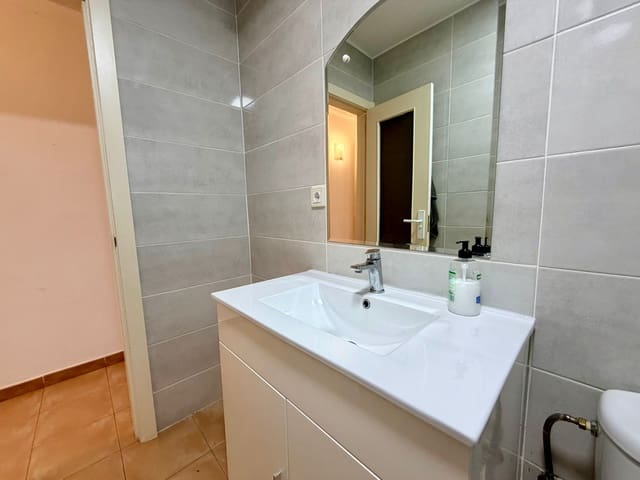 3 makuuhuone Huoneisto myytävänä paikassa Costa de Antigua, Antigua mukana uima-altaan - 219 000 € (Ref: 9782367)