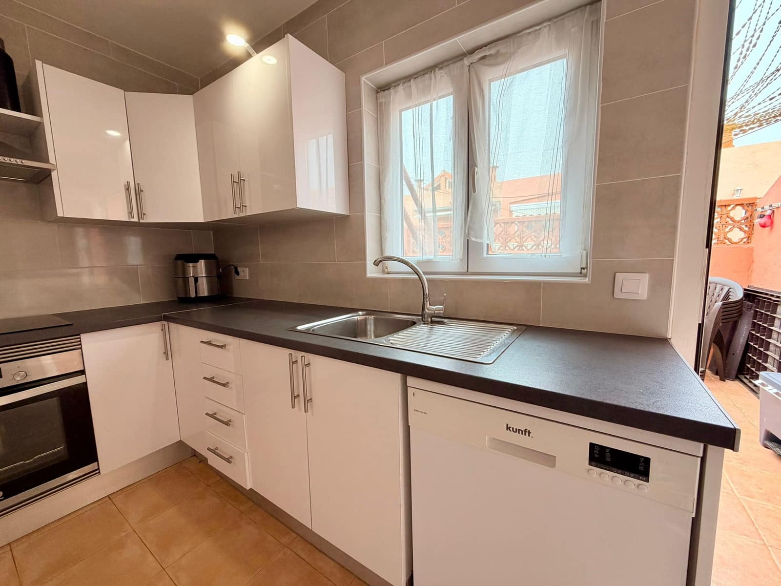 3 soveværelse Lejlighed til salg i Costa de Antigua med swimmingpool - € 219.000 (Ref: 9782367)