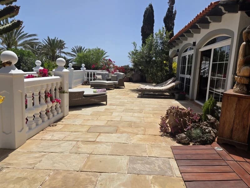 4 chambre Villa/Maison à vendre à Caleta de Fuste avec piscine - 849 000 € (Ref: 9798101)