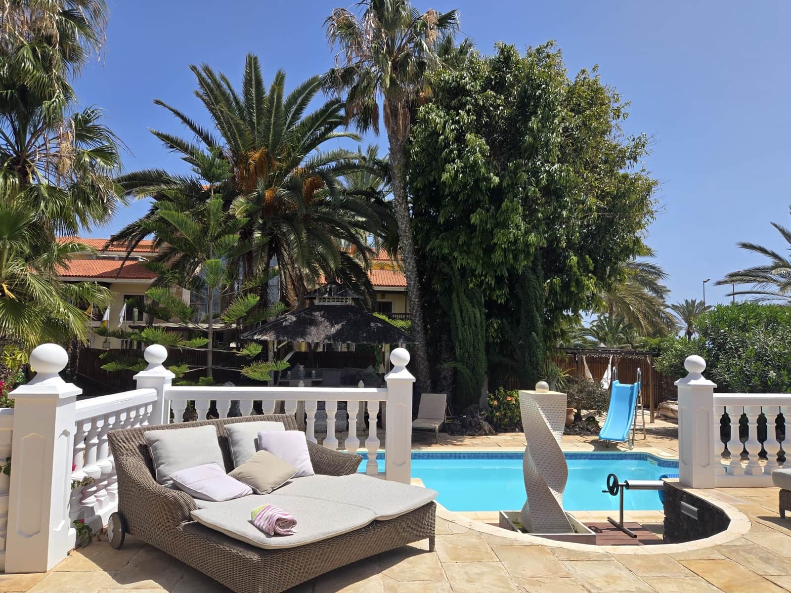 4 chambre Villa/Maison à vendre à Caleta de Fuste avec piscine - 849 000 € (Ref: 9798101)