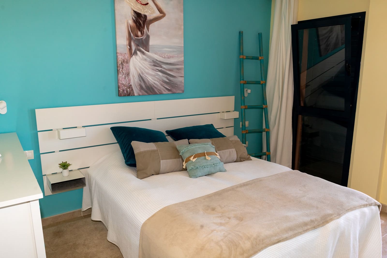 4 soveværelse Lejlighed til salg i Caleta de Fuste med swimmingpool - € 299.000 (Ref: 9798237)