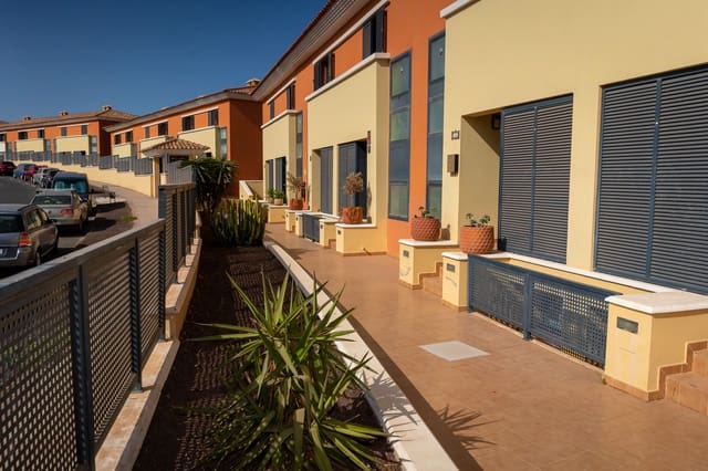 4 soveværelse Lejlighed til salg i Caleta de Fuste, Antigua med swimmingpool - € 299.000 (Ref: 9798237)