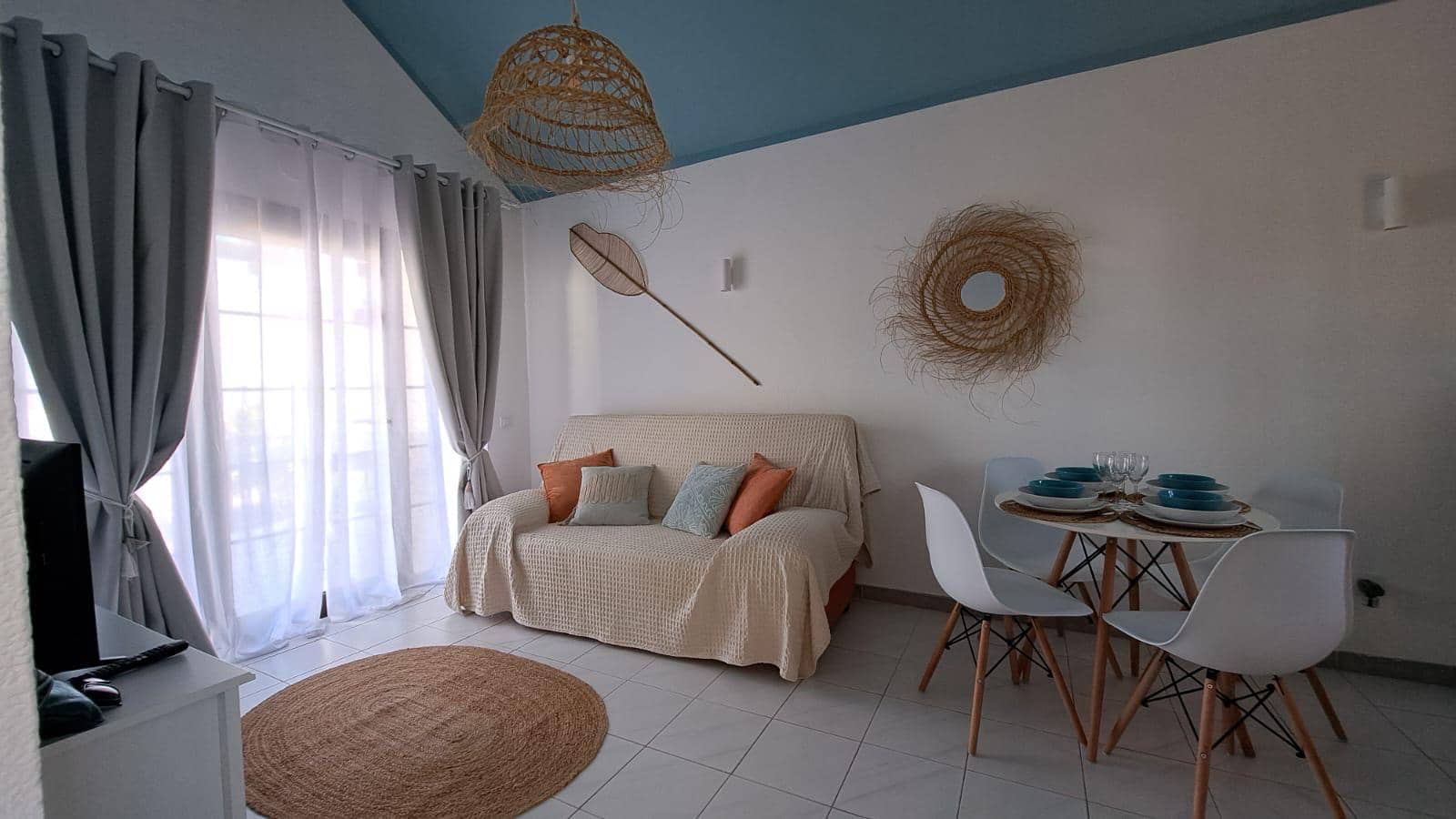 1 Zimmer Bungalow zu verkaufen in Caleta de Fuste mit Pool - 150.000 € (Ref: 9812453)