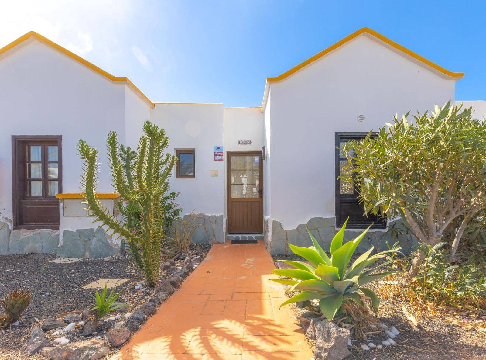 1 Zimmer Bungalow zu verkaufen in Caleta de Fuste mit Pool - 150.000 € (Ref: 9812453)