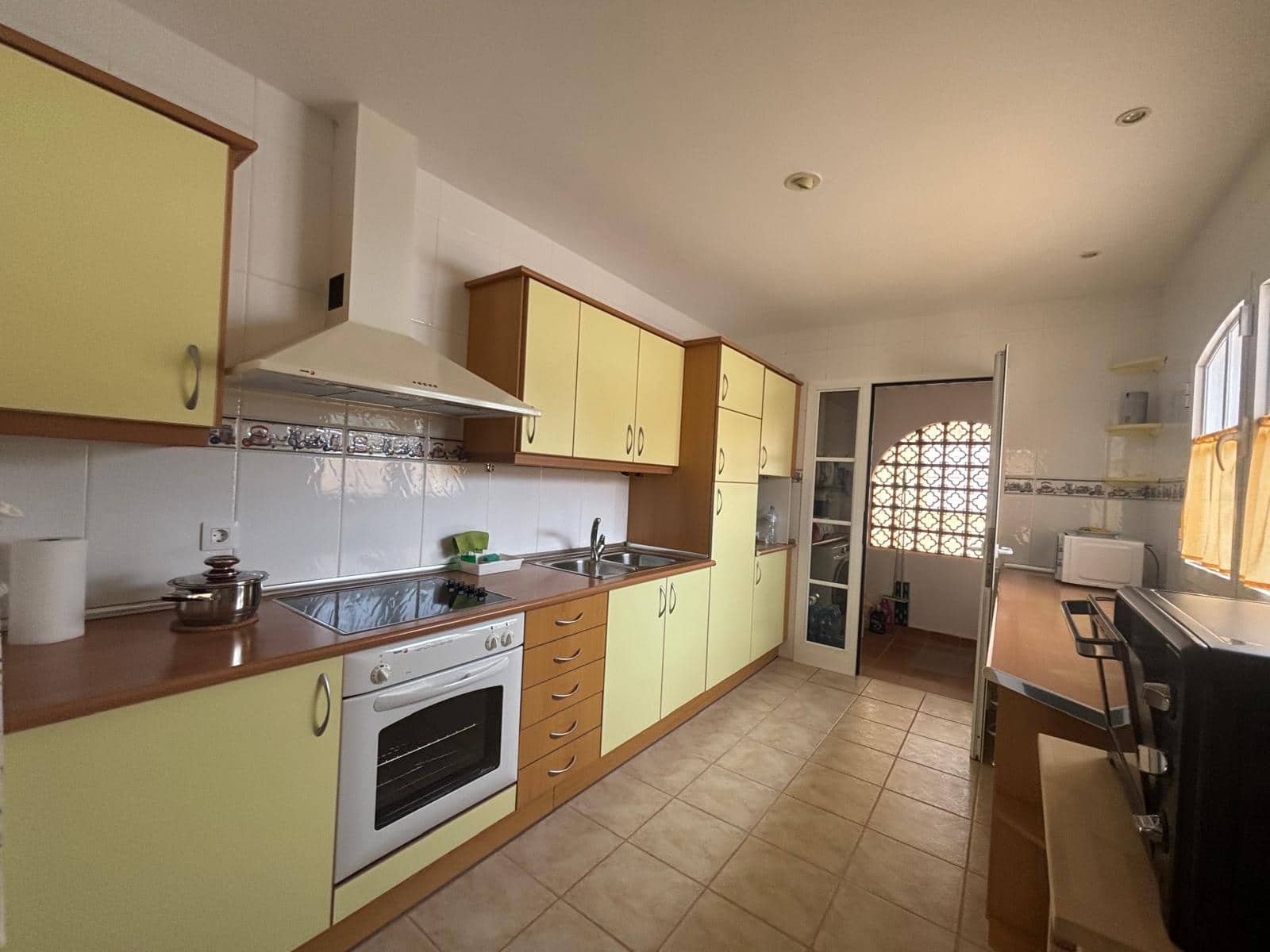 4 soverom Villa til salgs i Caleta de Fuste med svømmebasseng - € 410 000 (Ref: 9821194)