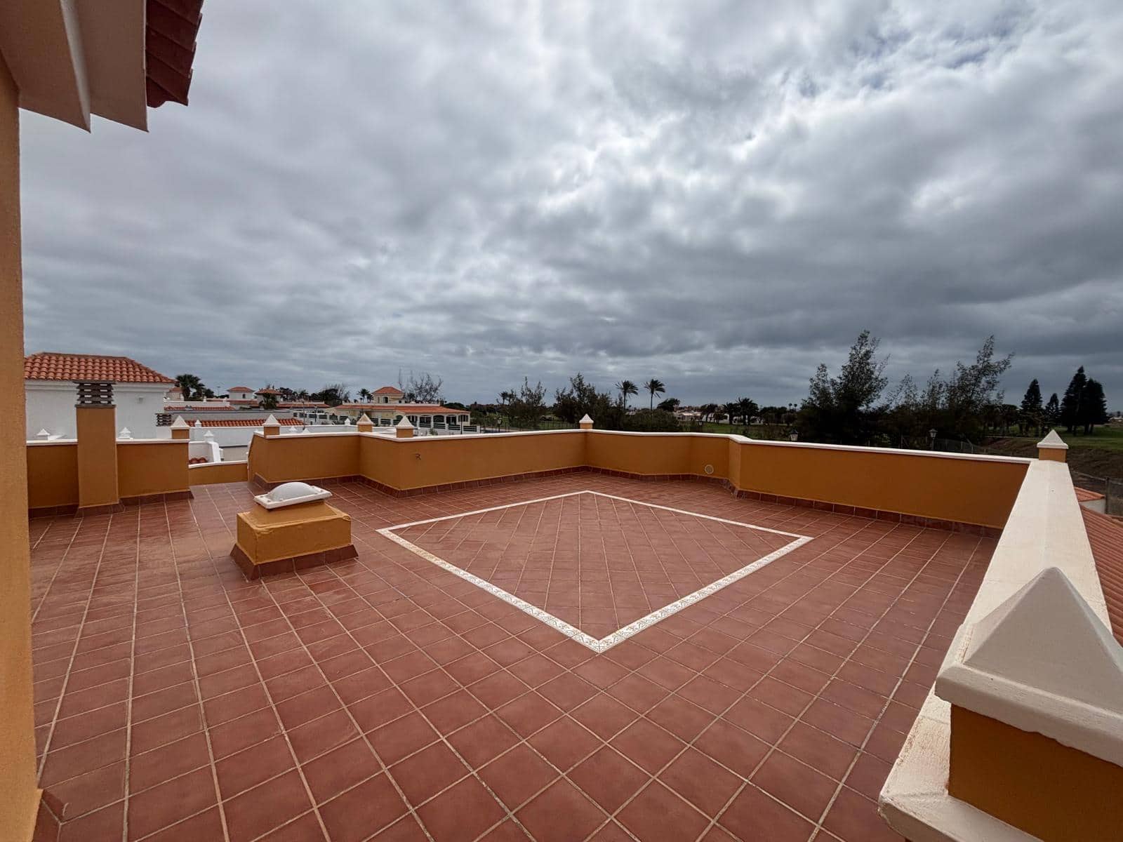 4 soverom Villa til salgs i Caleta de Fuste med svømmebasseng - € 410 000 (Ref: 9821194)